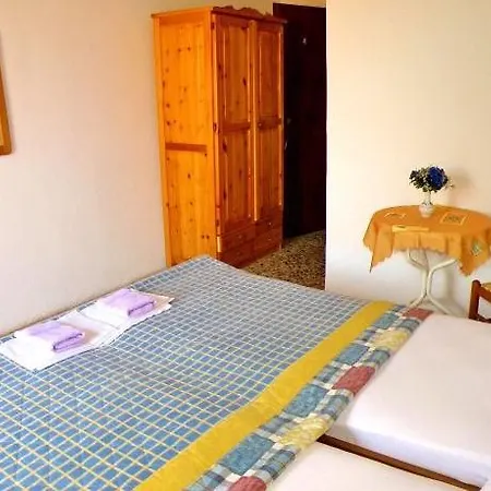 Konukevi Marina Koinira