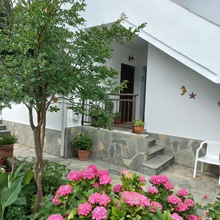 Marina Πανσιόν